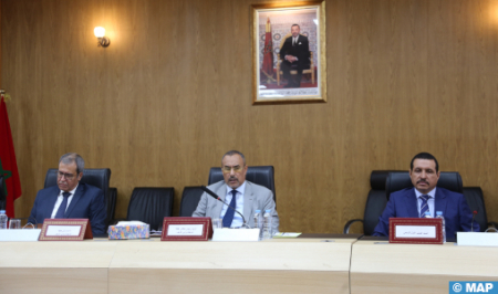 مجلس جهة الداخلة وادي الذهب.. المصادقة على سلسلة اتفاقيات شراكة وعدد من المشاريع