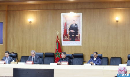  اللجنة الإقليمية للتنمية البشرية بوادي الذهب تصادق على سلسلة من المشاريع ذات الطابع الصحي و الاجتماعي والاقتصادي