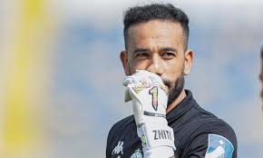 الرجاء الرياضي يؤكد إصابة أنس الزنيتي على مستوى الكتف