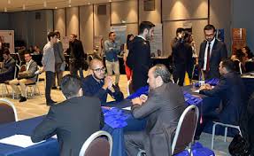 مايك جونسون.. إننا “قريبون جدا من إنهاء الصراع” في منطقة الشرق الأوسط.