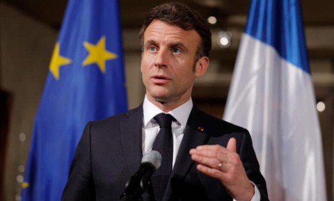 إيمانويل ماكرون يندد بموقف روسيا “التصعيدي” في الحرب في أوكرانيا