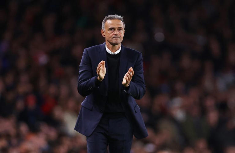 لويس إنريكي يشيد بغريمه السابق في بطولة الدرجة الأولى الإسبانية لكرة القدم دييغو سيميوني