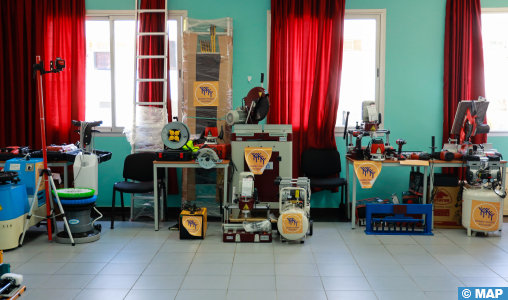   توزيع تجهيزات ومعدات مهنية على 176 من حاملي المشاريع بتمويل من طرف مؤسسة محمد الخامس للتضامن