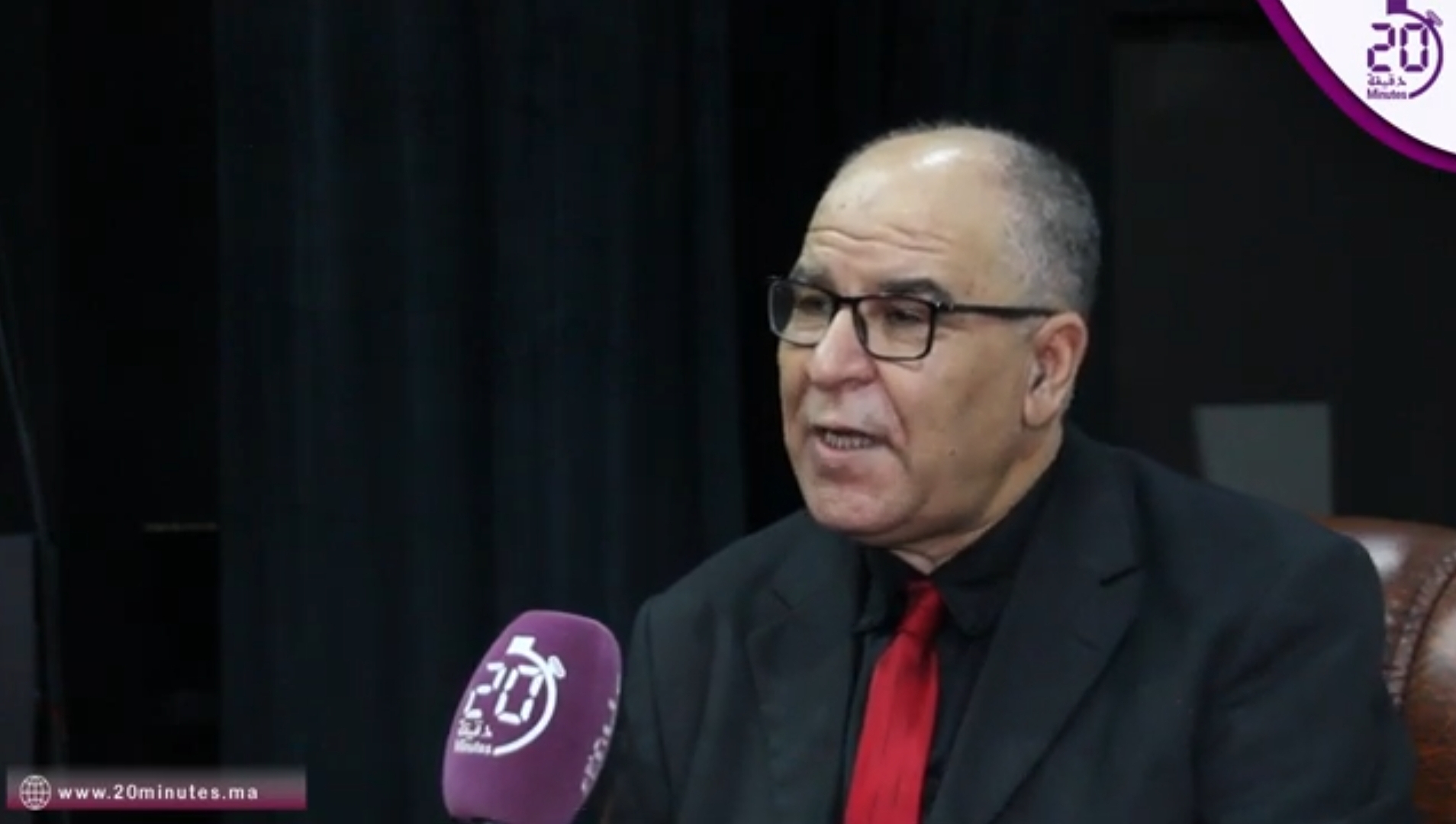 يحيى عمارة .. الأستاذ الجامعي الذي جمع بين الإبداع في الشعر والمعرفة في الممارسة النقدية