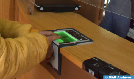 استفادة حوالي 6122 شخصا من حملة تجديد بطاقة التعريف الوطنية الإلكترونية بإقليمي تاونات وتازة