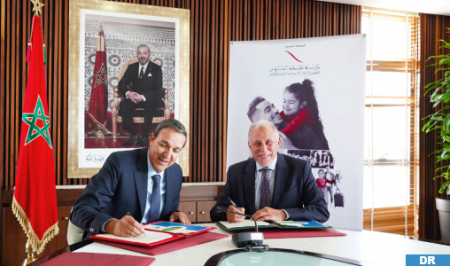 مؤسسة محمد السادس للنهوض بالأعمال الاجتماعية للتربية والتكوين تحتضن مراسم توقيع اتفاقية – إطار للتعاون والشراكة مع “تأمينات اليزيدي”