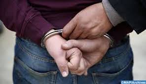 توقيف شخص يشتبه في تورطه في الاتجار بالمخدرات