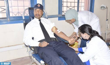  عناصر المنطقة الإقليمية للأمن الوطني بطاطا تنخرط في حملة للتبرع بالدم