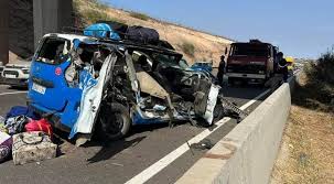 مصرغ أربعة أشخاص في حادثة سير مروعة شهدتها طريق افريجة