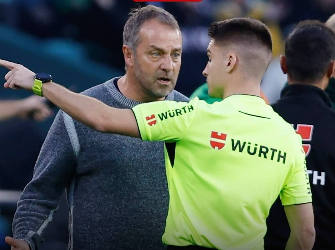 إيقاف مدرب فريق برشلونة الإسباني هانس فليك لمباراتين