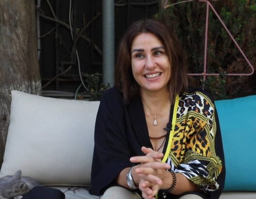 الخمليشي تتحدث عن تجربتها السينمائية في فيلم البطل رفقة الفنان عمر لطفي