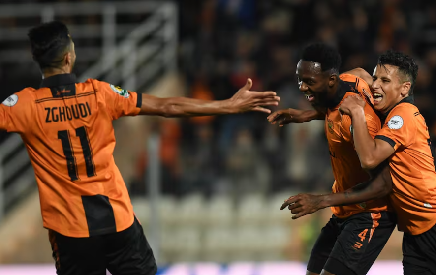 نهضة بركان يكتسح ستيلينبوش بثلاثية ويعتلي صدارة مجموعته في كأس الكنفدرالية