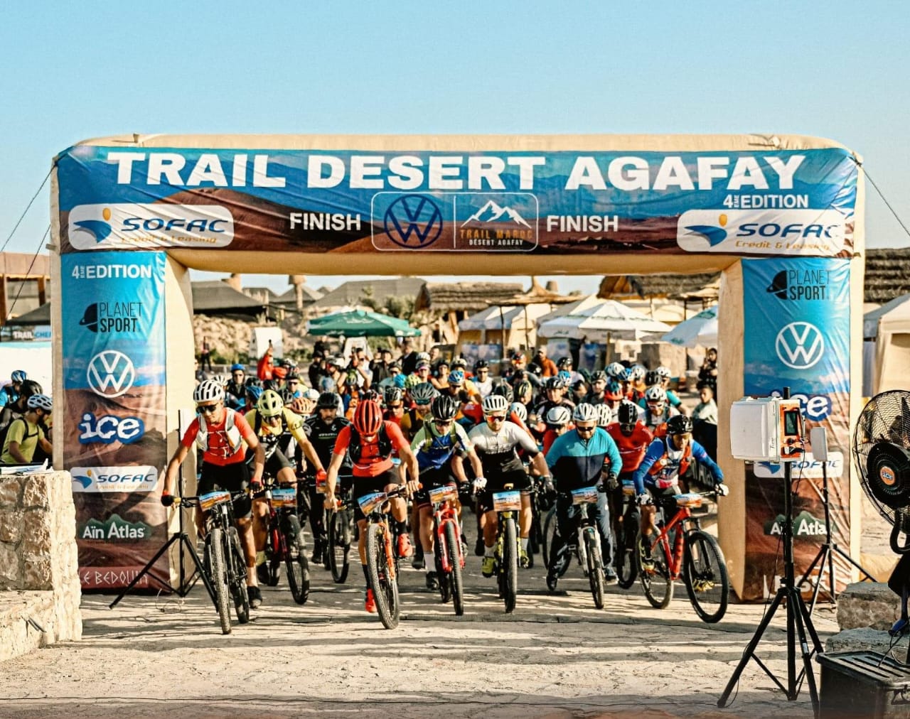 العداؤون المغاربة يسيطرون على سباقات “لحاق صحراء أغافاي”