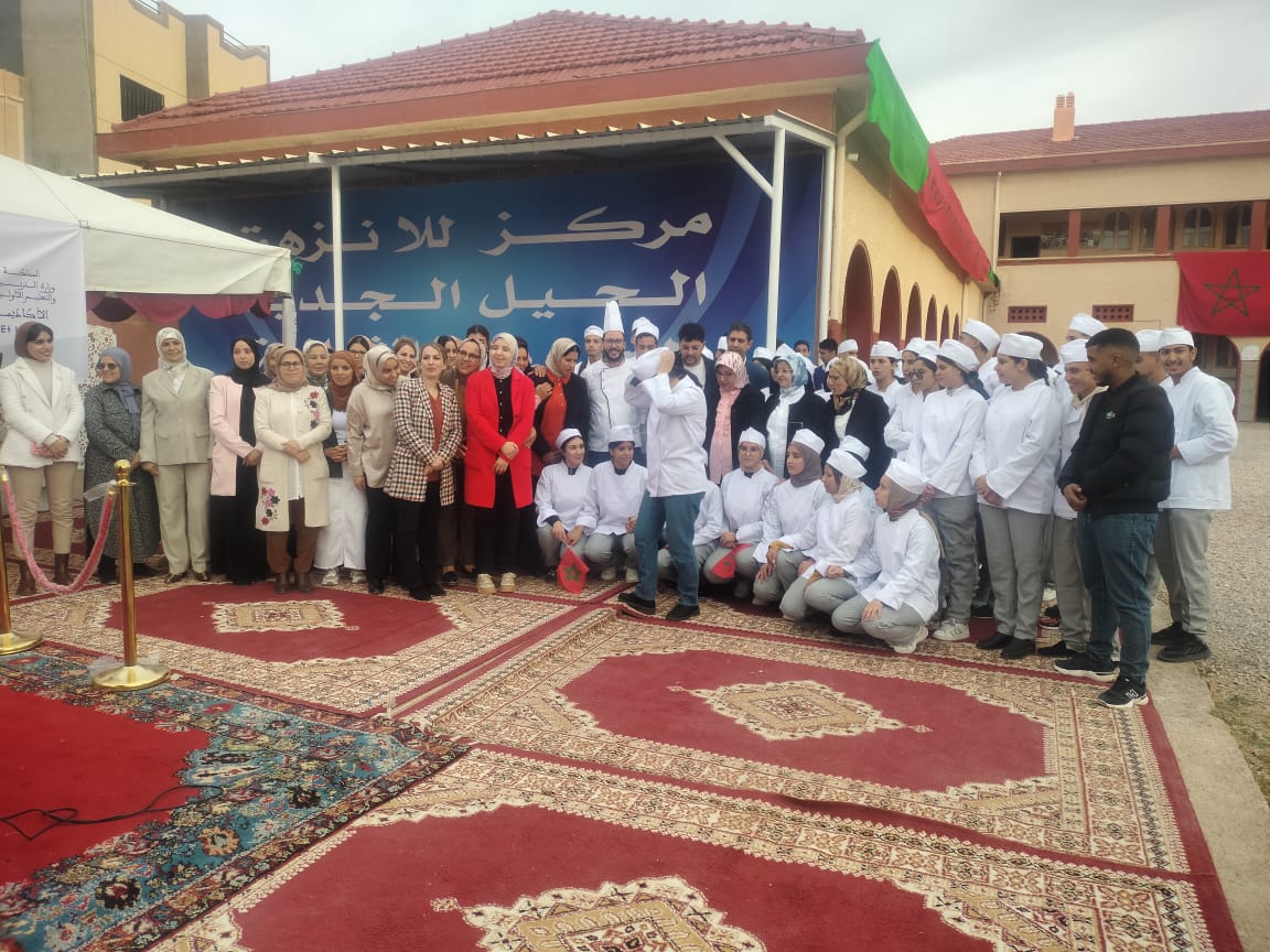 وزير التعليم يُشِيدُ بمركز للا نزهة للفرصة الثانية – الجيل الجديد – بوجدة