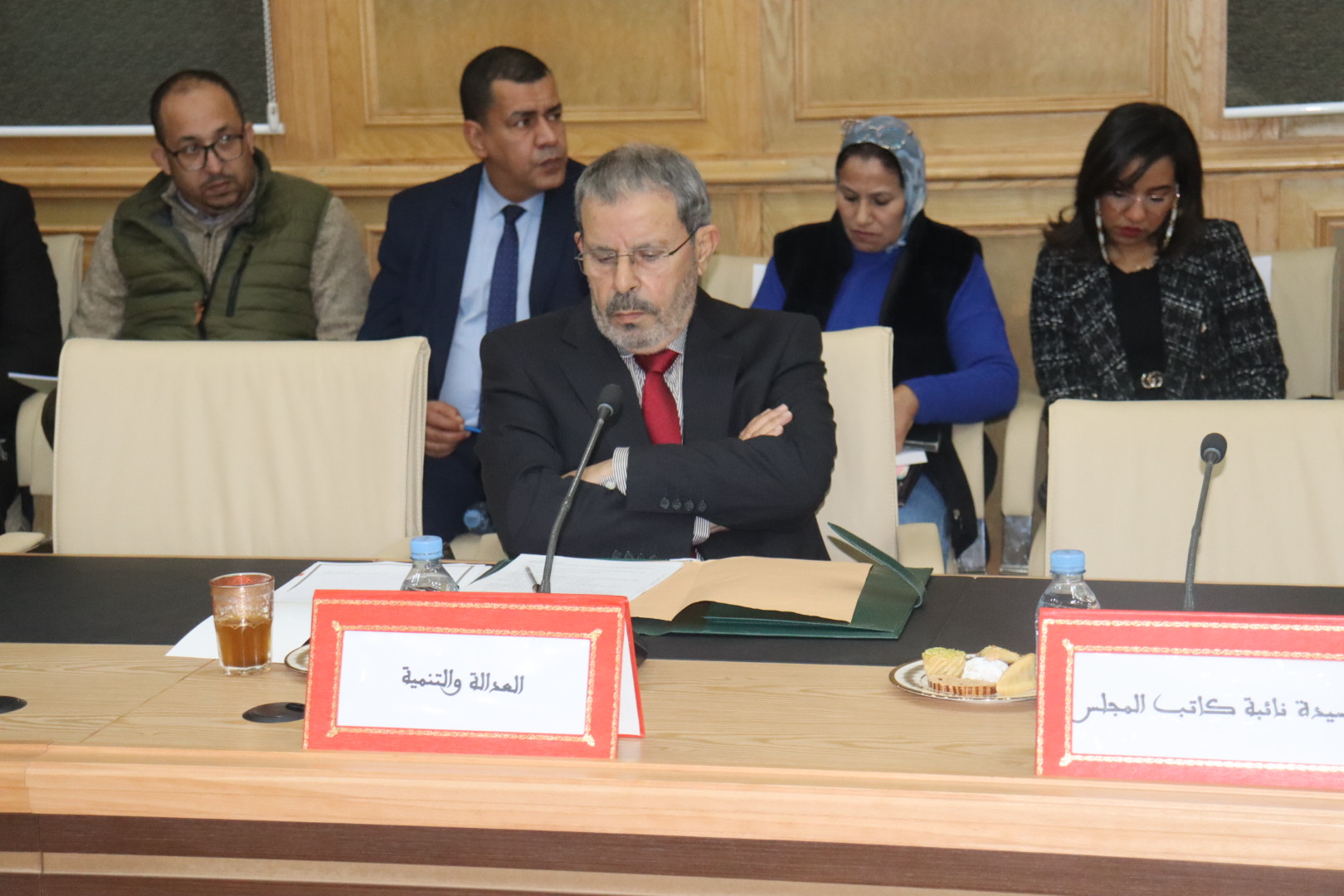 مجلس جهة الشرق يصادق على مجموعة من الاتفاقيات والمشاريع وبناء أسواق عصرية