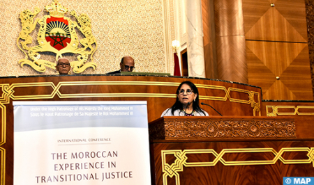  اختتام أشغال المناظرة الدولية حول “العدالة الانتقالية”