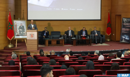  أكاديميون وباحثون يسلطون الضوء على العلاقة القائمة بين الصحافة الاستقصائية ومنهجية البحث العلمي بفاس