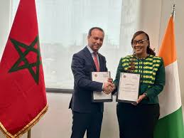 المغرب وجمهورية كوت ديفوار يوقعان مذكرة تفاهم في مجال مكافحة الاتجار بالبشر والوقاية منه.