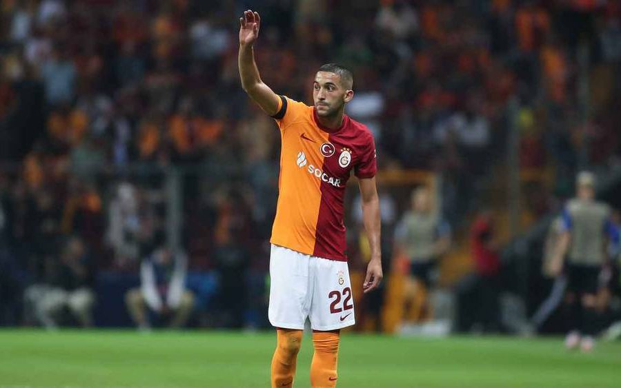 غلطة سراي يصعب خروج زياش من الفريق