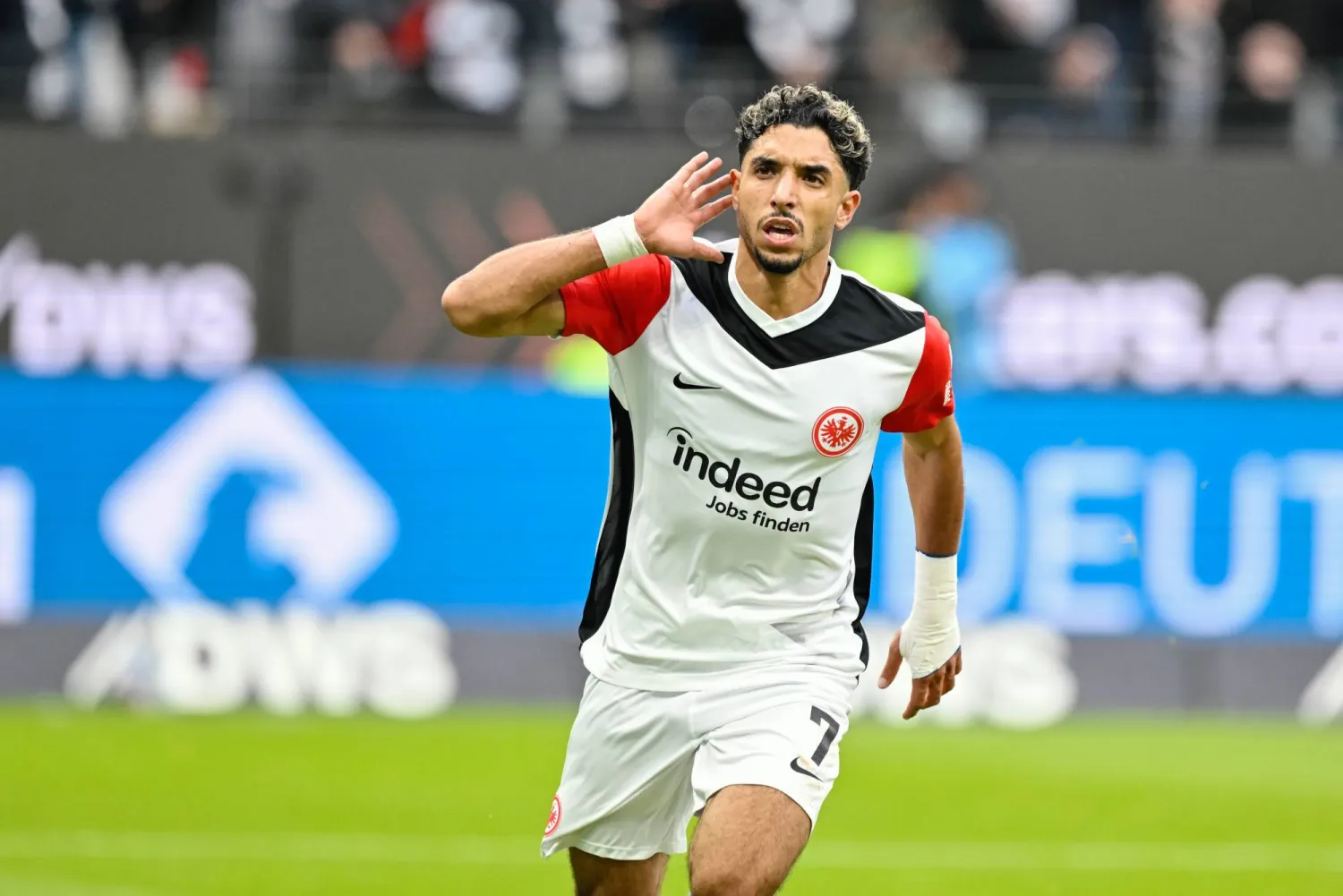 عمر مرموش يقترب من مانشستر سيتي: صفقة تاريخية تنتظر الحسم