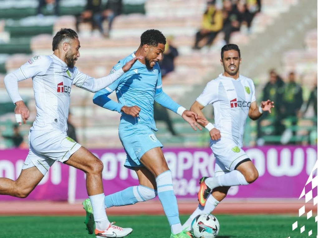 المغرب الفاسي يرتقي إلى المركز الخامس عقب انتصاره بثلاثية نظيفة