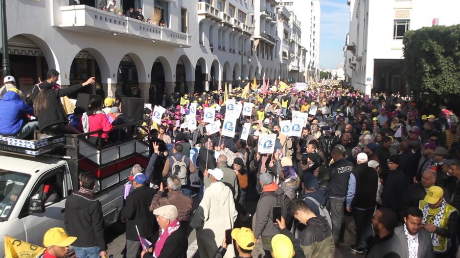 احتجاجات غاضبة تجتاح الرباط.. النقابات المغربية تنتفض ضد قانون الإضراب