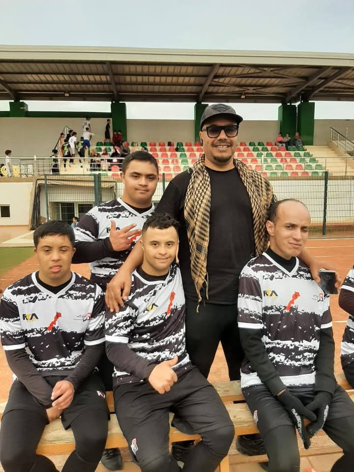 جمعية ثلاتي العهد لذوي الاحتياجات الخاصة يشاركون في دوري لكرة القدم