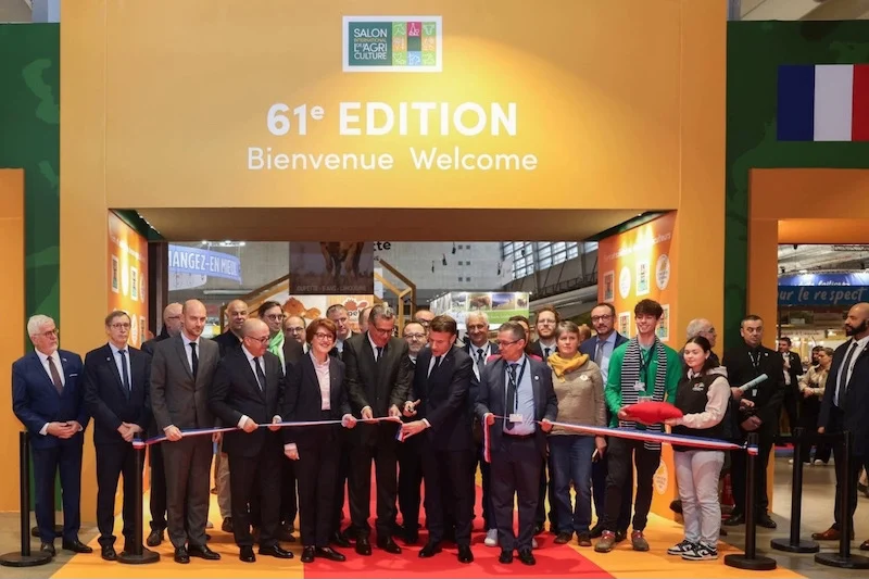 ماكرون وأخنوش يفتتحان معرض باريس للفلاحة..تكريم للعلاقات الاستثنائية