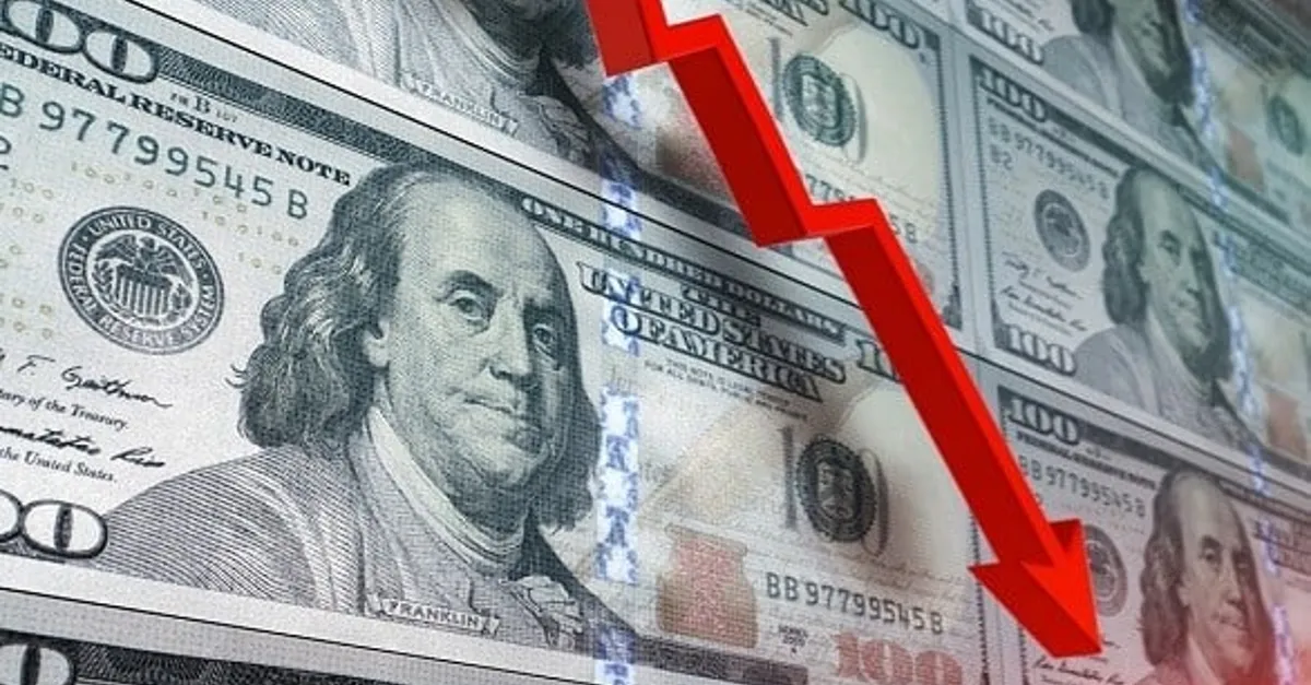 الدولار ينخفض لأدنى مستوى .. وتوقعات أسعار الفائدة تهيمن على أسواق العملات