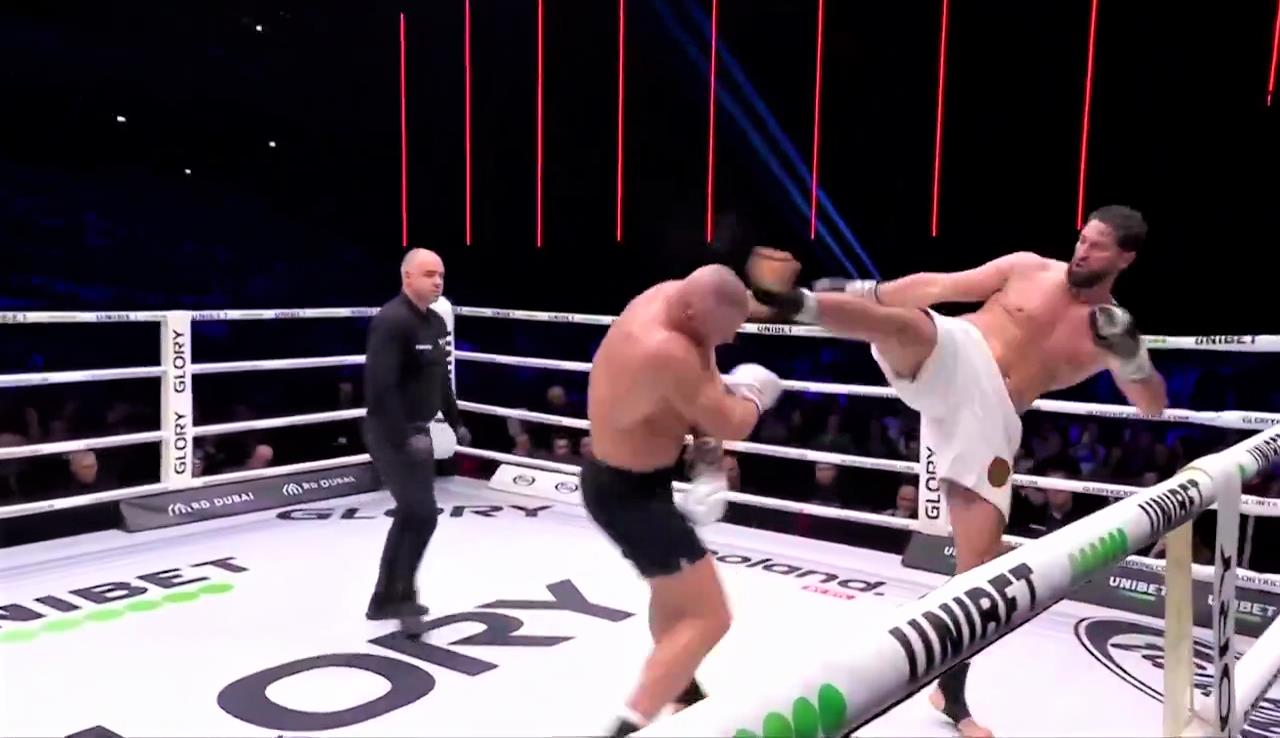 عودة قوية لجمال بن صديق: انتصار ساحق في “غلوري 98” بعد غياب عامين