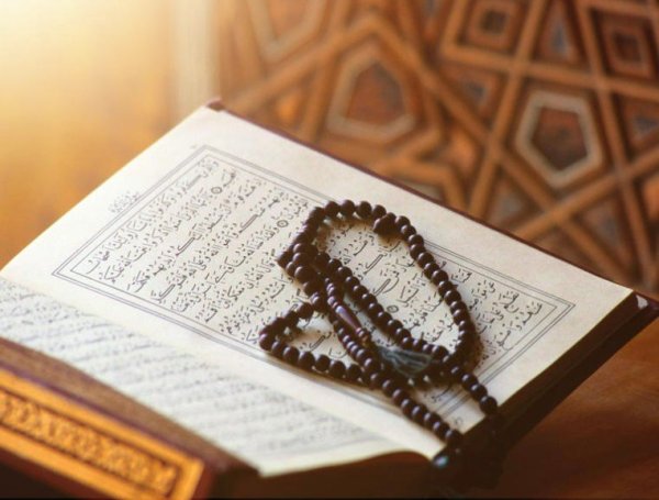 أفضل تطبيقات القرآن الكريم في رمضان: تجربة روحانية في متناول يديك