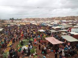 ارتفاع الأسعار يشعل الاحتجاجات بسوق “رباط الخير”.. هل هي بداية أزمة أعمق؟