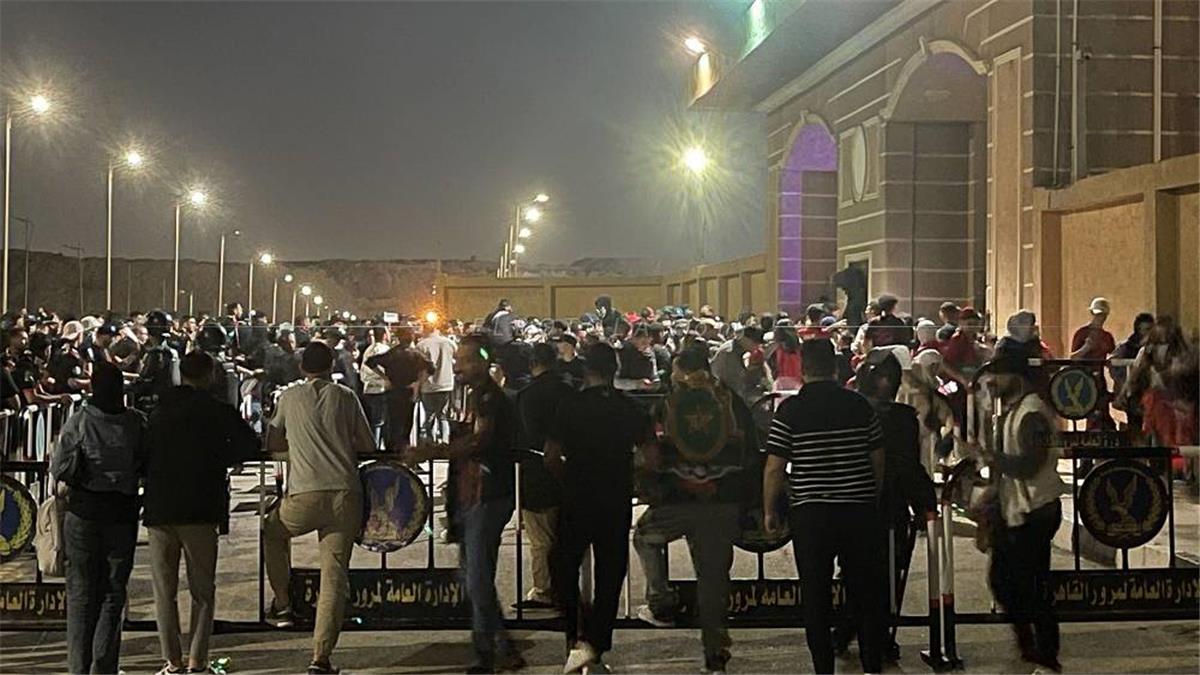 الجيش الملكي يصعّد: شكوى للكاف بعد منع جماهيره في القاهرة